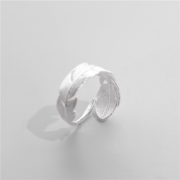 “Adrift” Minimalist Boho Feather Adjustable Ring - Picture 4 of 9